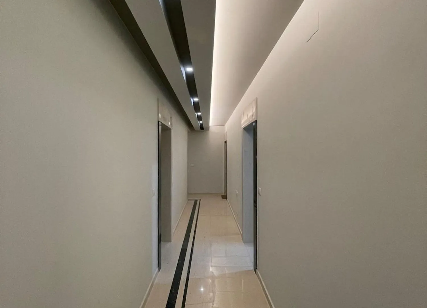 Bonbon 2 - Quiet Central Studio Tirana 0*,